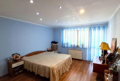 Casă cu 7 camere cu Garaj în Câmpineanca - 7