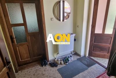 Casă individuală cu 2 camere cu Canalizare în Central - 2