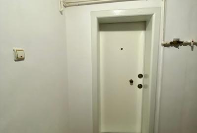 Apartament cu 3 camere decomandat, mobilat în Micro 12 - 5