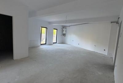 Apartament cu 3 camere decomandat în Nord-Est