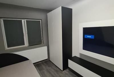Apartament cu 3 camere semidecomandat în Micălaca