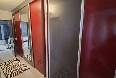 Apartament cu 3 camere semidecomandat în Central - 3