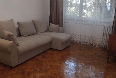 Apartament cu 2 camere semidecomandat în Iancului