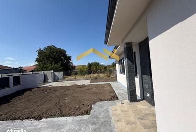 Casă cu 4 camere cu Teren 400 Mp în Sânmihaiu Român