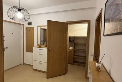 Apartament cu 2 camere decomandat, mobilat în Central