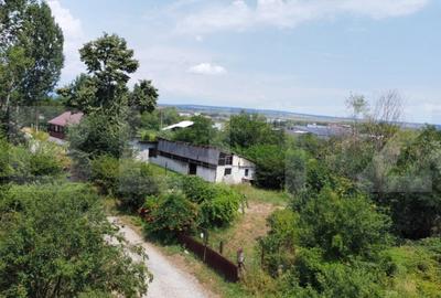 Teren de 775 mp, în Central