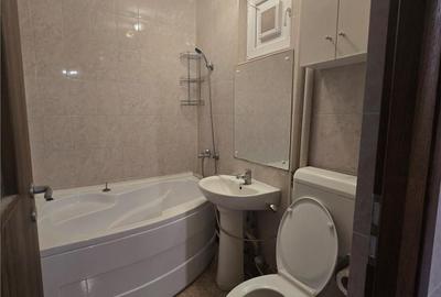 Apartament cu 3 camere în Piața Unirii
