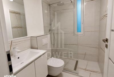 Casă cu 8 camere cu Teren 150 Mp în Central