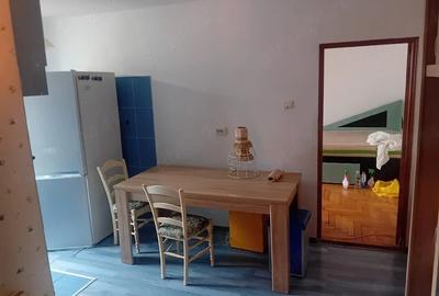 Apartament cu 2 camere decomandat în Precista