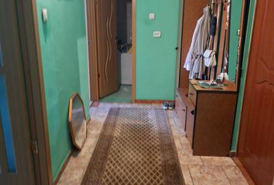Apartament cu 2 camere decomandat în Calea Moldovei