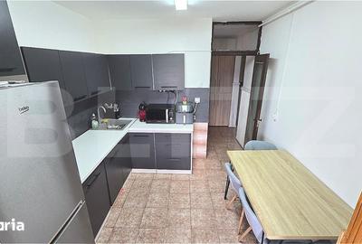 Apartament cu 2 camere decomandat în Florilor