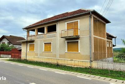 Casă cu 4 camere în Crâncești - 12