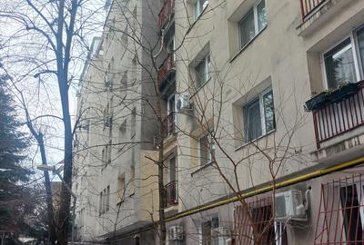 Apartament cu 2 camere semidecomandat, mobilat în Calea Victoriei