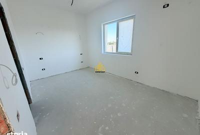 Casă cu 4 camere cu Teren 400 Mp în Domnești