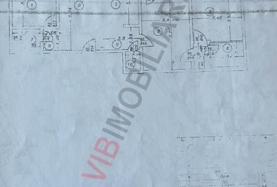 Apartament cu 4 camere semidecomandat în Văcăresti