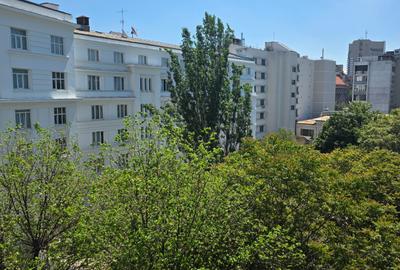 Apartament cu 4 camere decomandat în Calea Victoriei - 1