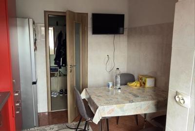 Apartament cu 3 camere decomandat în Ștrand