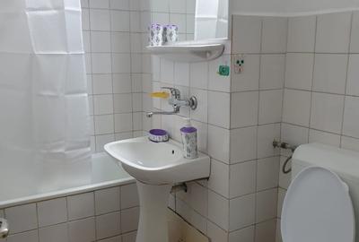 Apartament cu 2 camere în 22 Decembrie 1989