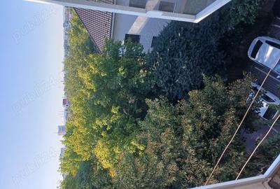 Apartament cu 3 camere decomandat în Tineretului
