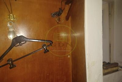 Apartament cu 2 camere nedecomandat în Florilor - 15