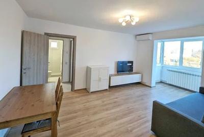 Apartament cu 2 camere semidecomandat, mobilat în Centrul Civic