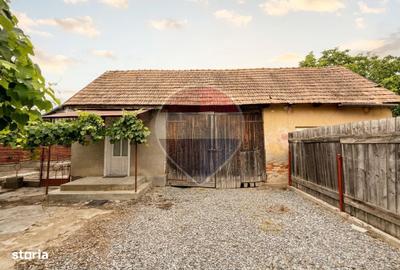Casă cu 2 camere în Central