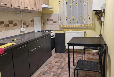 Garsonieră decomandată în Girocului