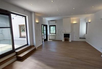 Apartament cu 5 camere în Aviatorilor