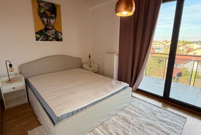 Apartament cu 3 camere semidecomandat în Lipovei