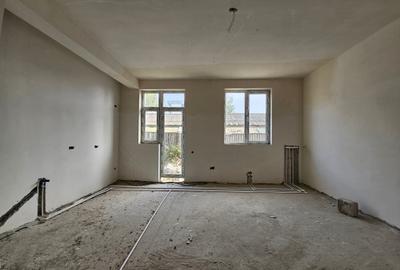 Apartament cu 2 camere semidecomandat în Km 5 - 1