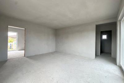 Casă individuală cu 4 camere cu Teren 372 Mp în Sânandrei
