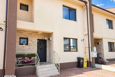 Casă cu 4 camere cu Teren 160 Mp în Palazu Mare