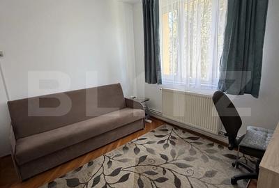 Apartament cu 2 camere decomandat, mobilat în Central