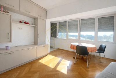 Apartament cu 2 camere decomandat în Complex Studențesc