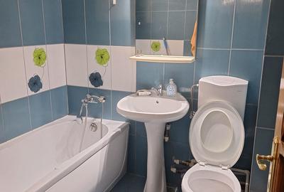 Apartament cu 2 camere decomandat, mobilat în Far