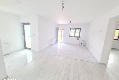 Casă cu 3 camere cu Teren 350 Mp în Săucești
