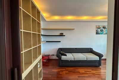 Apartament cu 3 camere decomandat în Tineretului