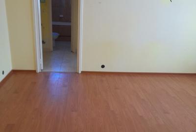 Apartament cu 3 camere semidecomandat în Rădăuți