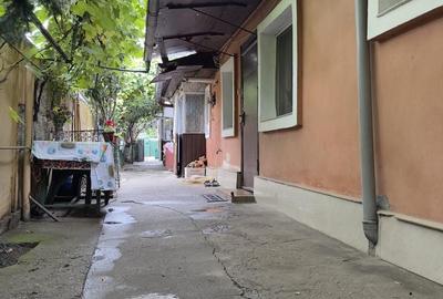 Casă individuală cu 4 camere cu Canalizare în Eroii Revoluției - 2