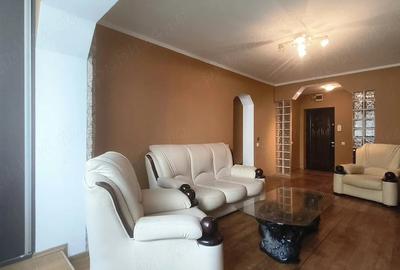 Apartament cu 2 camere decomandat în Gojdu