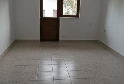 Casă individuală cu 4 camere cu Canalizare în Vest - 15