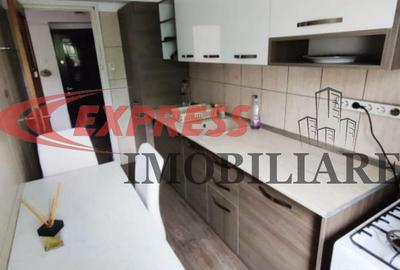 Apartament cu 3 camere decomandat în Dristor