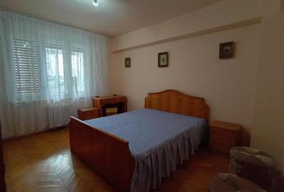Apartament cu 3 camere decomandat în Decebal - 3