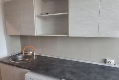 Apartament cu 3 camere semidecomandat în Central - 5