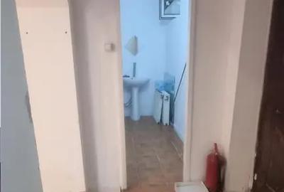 Spațiu comercial, de 80 mp, în Central