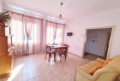 Casă cu 3 camere în Central