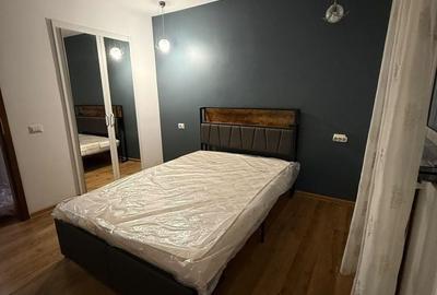 Apartament cu 3 camere semidecomandat în Tătărași