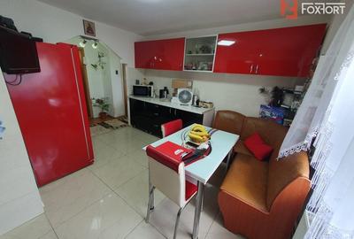 Apartament cu 4 camere decomandat, mobilat în Plăvăț II - 10