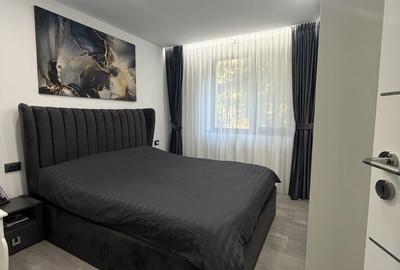 Apartament cu 3 camere decomandat în Ultracentral
