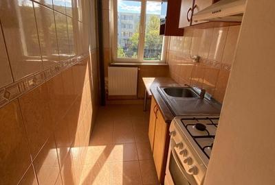 Apartament cu 2 camere semidecomandat în Craiovei - 3